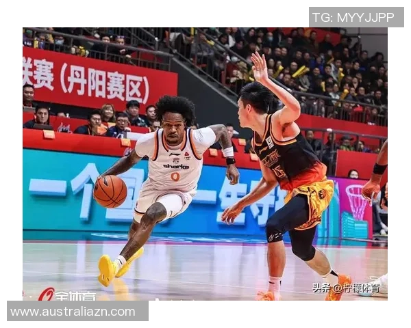 广州队主场战胜上海，取得赛季三连胜，继续领跑CBA积分榜